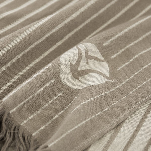 Pludmales dvielis/pleds Norga - plānais ar bārkstīm brūns