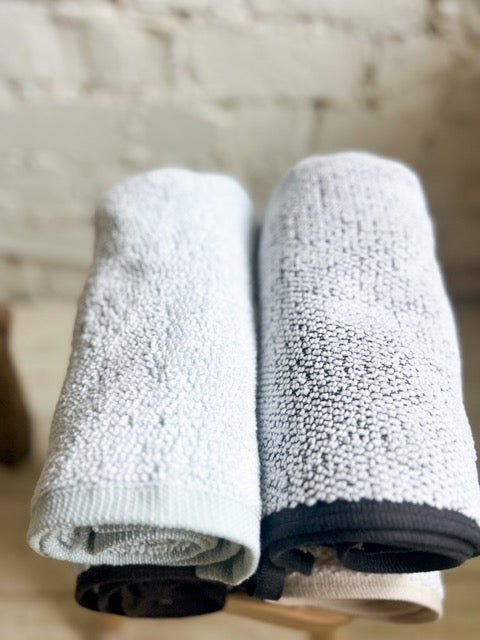 Biezais frotē dvielis - balts