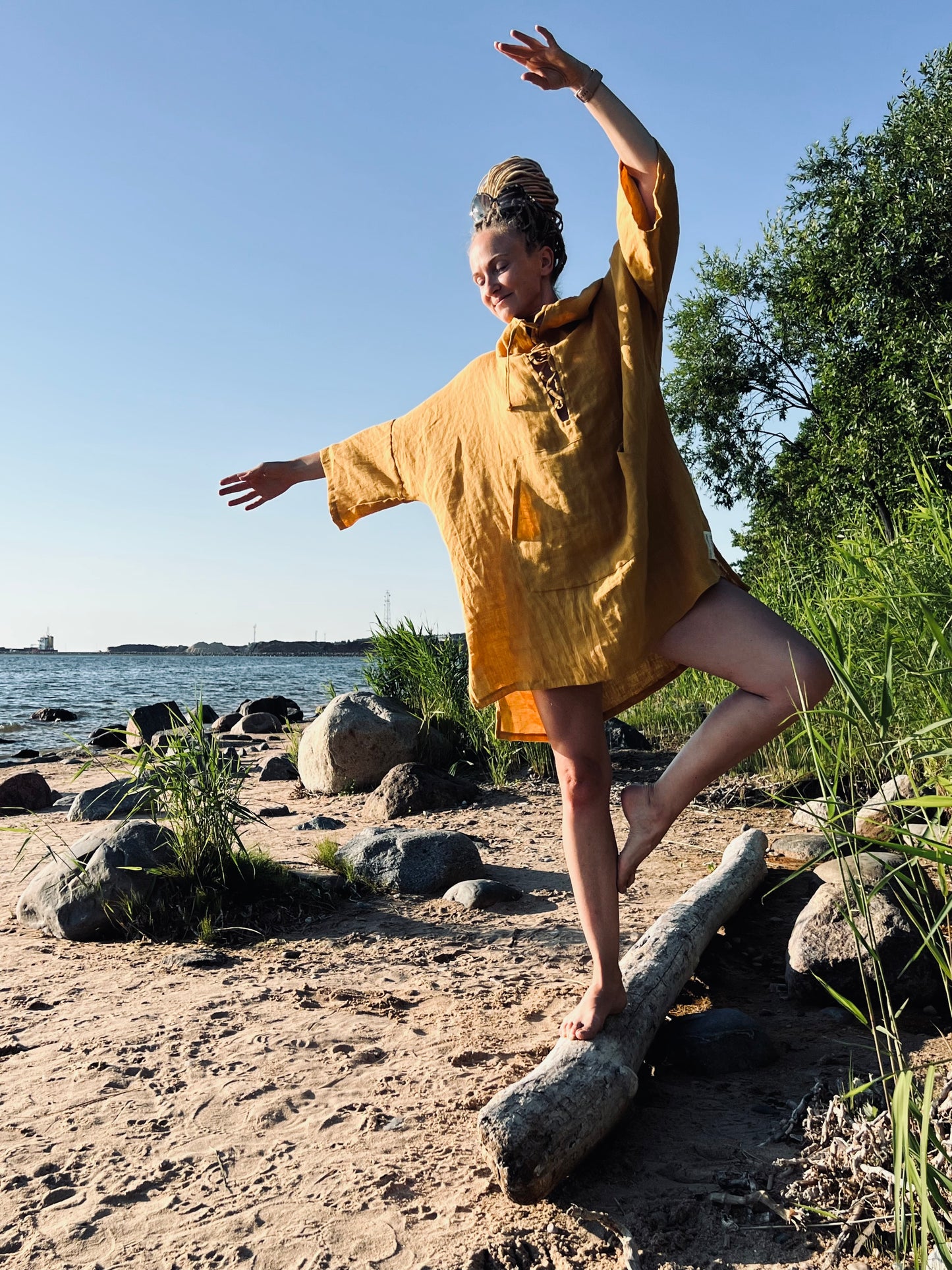 Лина пончо унисекс - жёлтый