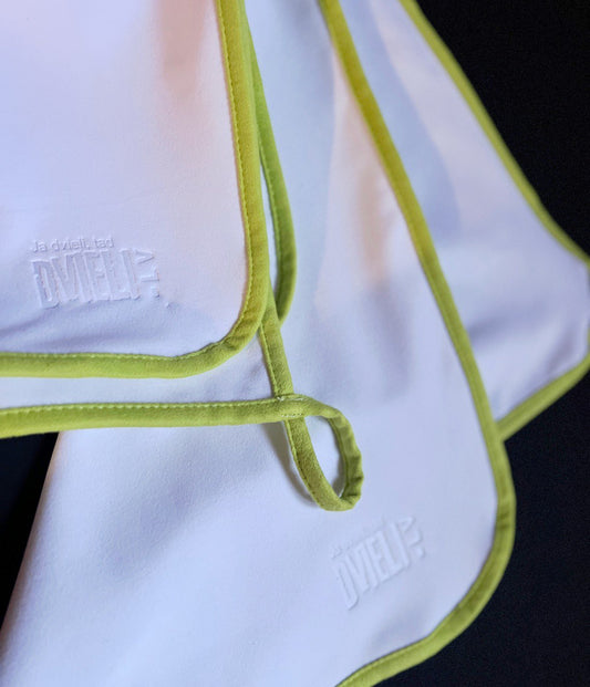 Virtuves dvielis - mikrošķiedras / BALTS ar zaļu