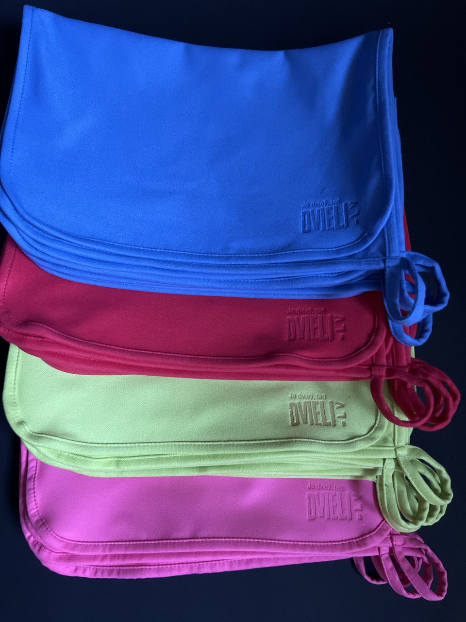 Virtuves dvielis - mikrošķiedras / dažādas krāsas