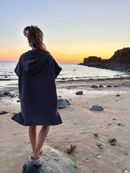 Короткое пончо из вафельной ткани - унисекс / серый