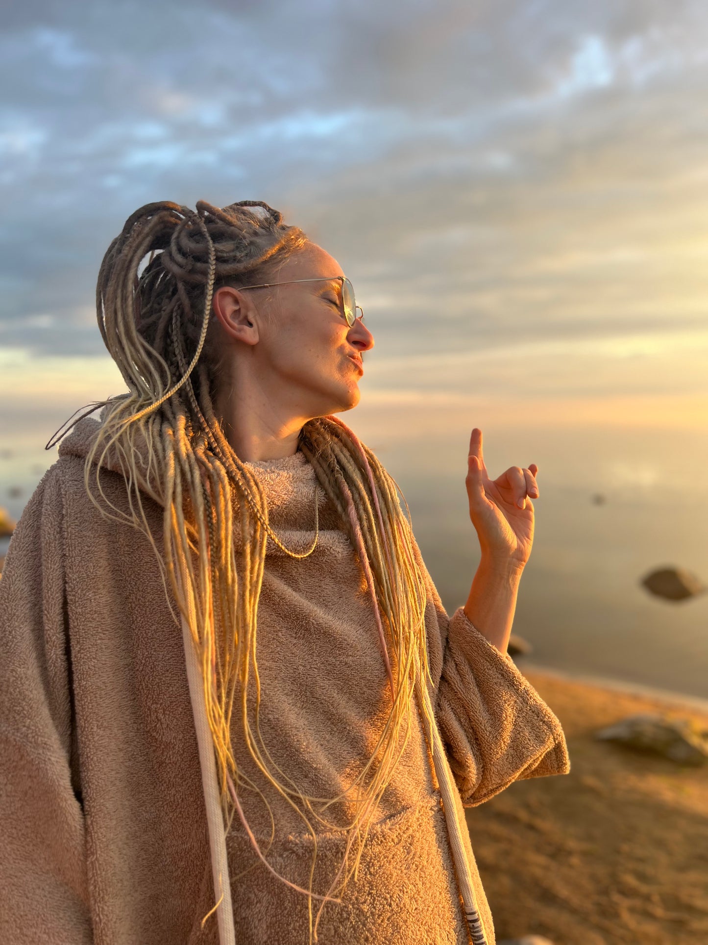 Пончо унисекс - бежевое