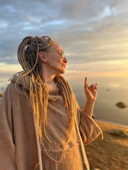 Пончо унисекс - бежевое