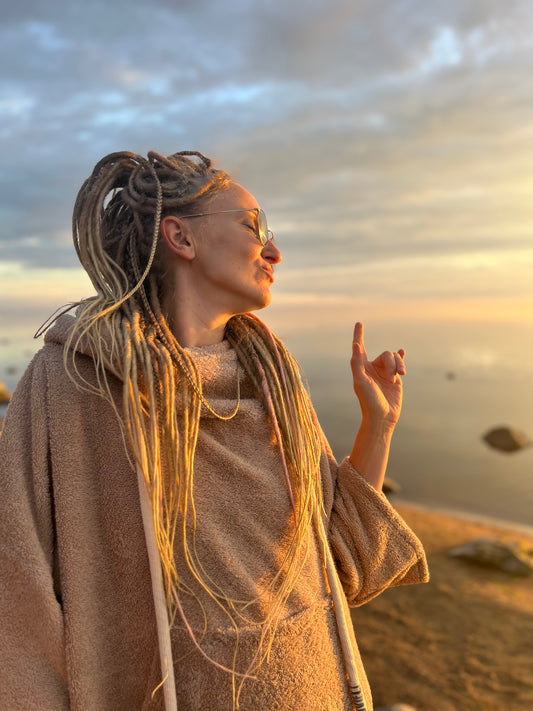 Пончо унисекс - бежевое