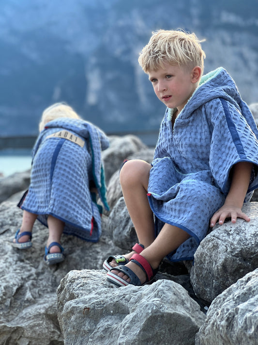 Детское пончо - белое