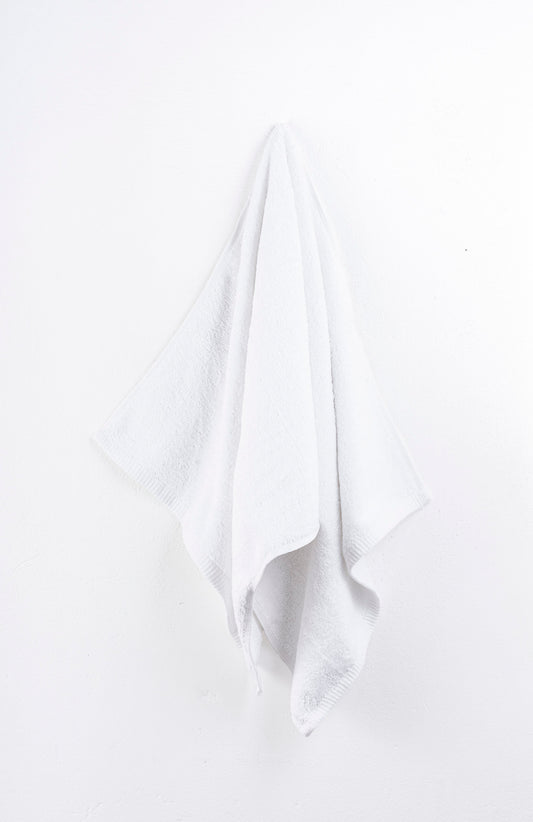 Махровое полотенце, белое, 500 г / бюджетный класс