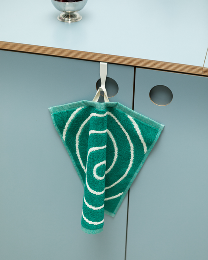 Petra Towel: Hand Towel