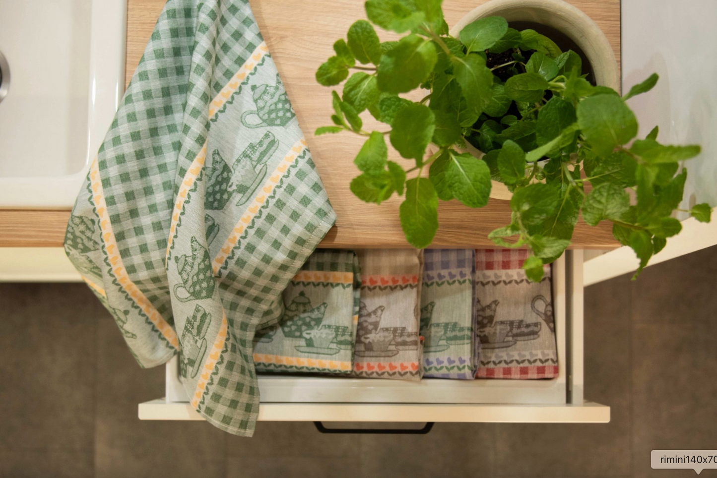 Kitchen Towel  - Teapot red